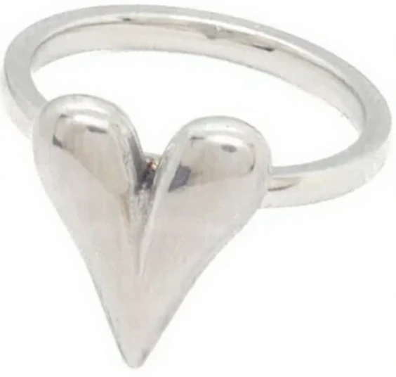 Anillo de acero quirurgico corazon